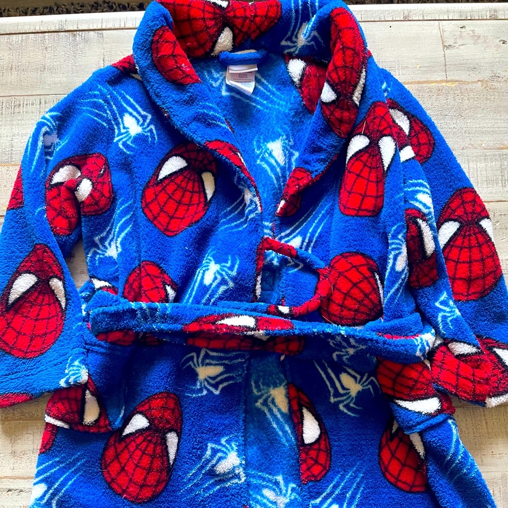 Toddler Spider-Man robe size 6